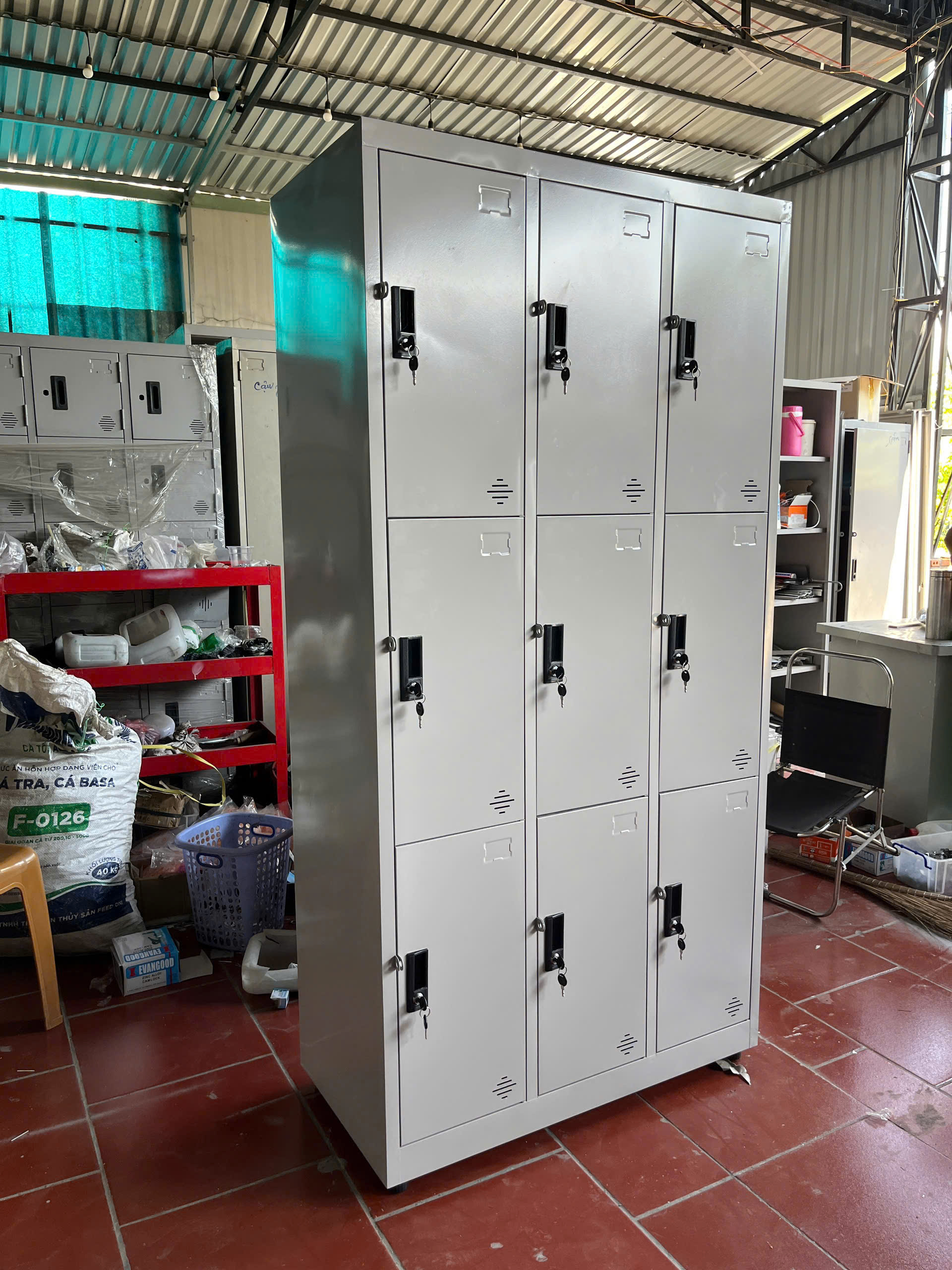 TỦ LOCKER SẮT 9 NGĂN